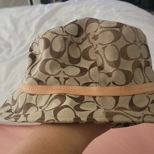 Authentic Coach bucket hat size M/L